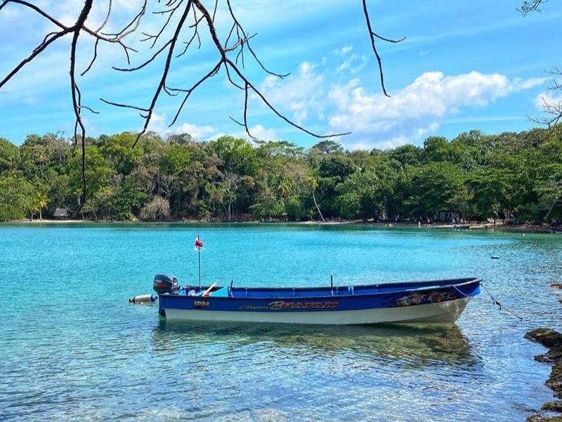 Uno de los sitios más visitados es Venas Azules ubicado en la provincia de Colón. Foto / @allystourspty